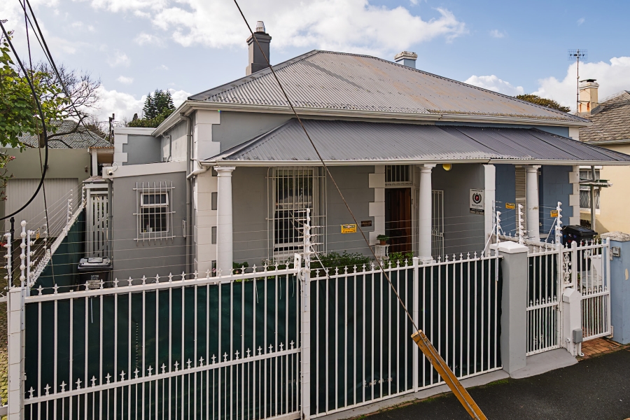 2 Bedroom Property for Sale in Claremont Western Cape